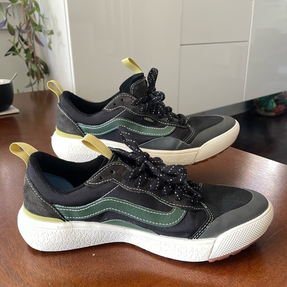 Vans UltraRange Exo MTE Sneakers in size: W8.5 color: Black Olive - Picture 6 of 7